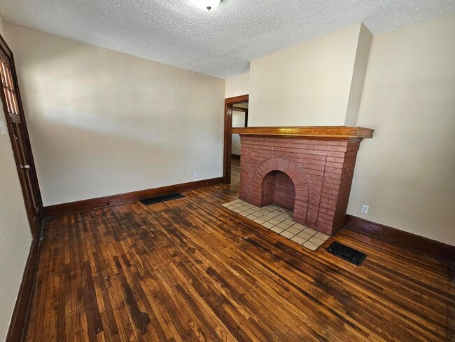 Foto del edificio - 1034 Ann St