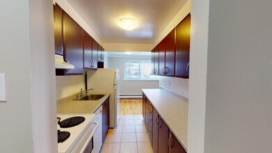 Interior Photo - Arbor Village - 1196 Shillington