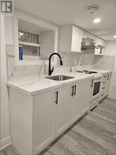 Building Photo - 262 Clinton St