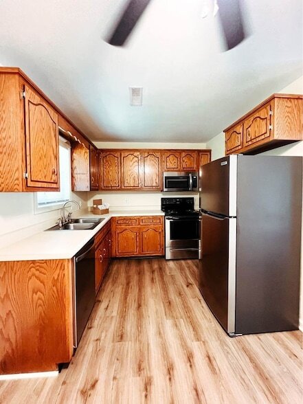 Building Photo - 112 Ballygar St