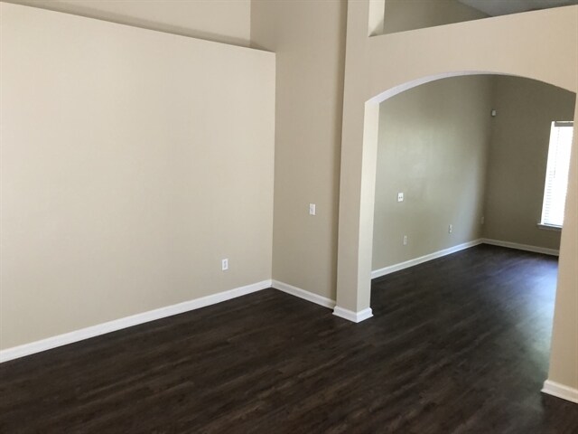 Foto del edificio - 645 N Cherry Bark Drive