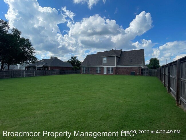 Foto del edificio - 3 br, 2 bath House - 11215 Hidden Meadows ...
