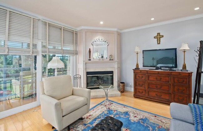 Foto del edificio - 16696 Knollwood Dr