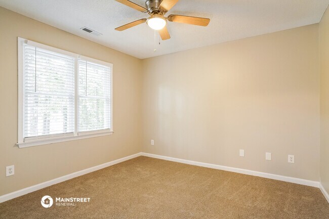 Building Photo - 108 Autumn Pine Ct