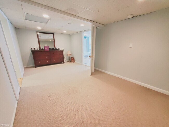 Foto del edificio - 1 br, 1 bath Condo - 85 Doolittle Rd Unit 1