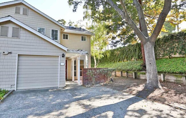 Front of home with 1 car garage and 2 dedicated driveway parking - 277 Hidden Creek Ct