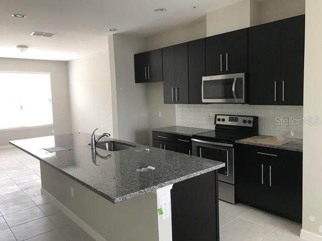 Building Photo - 11642 Water Run Alley