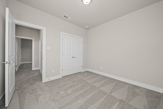 Foto del edificio - 219 Pinnacle Ln