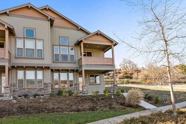 Building Photo - 420 Lindsay Ln