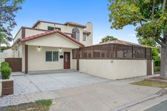 Building Photo - 4032 Elsa St