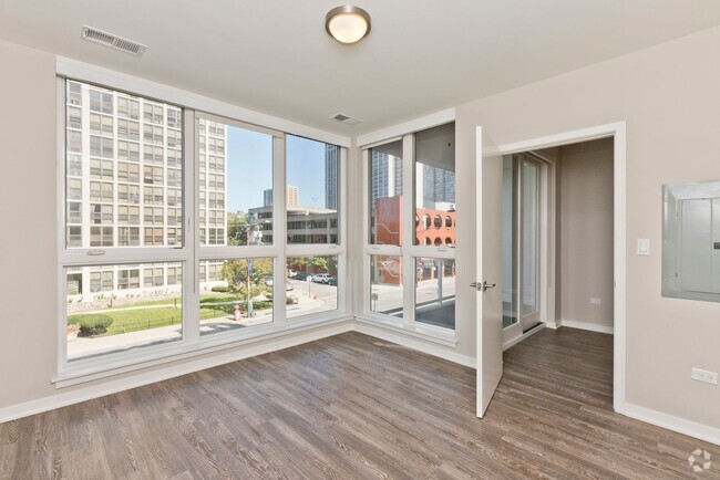 Building Photo - 1554 N North Park Ave