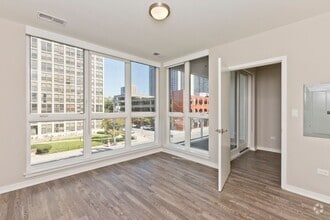 Building Photo - 1554 N North Park Ave