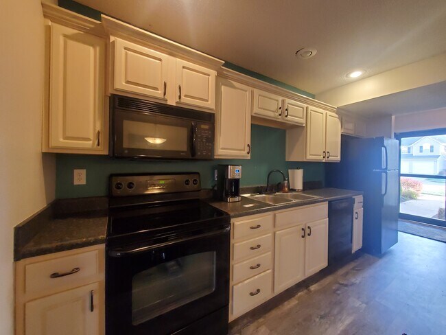Building Photo - 4342 NE 83rd Ter