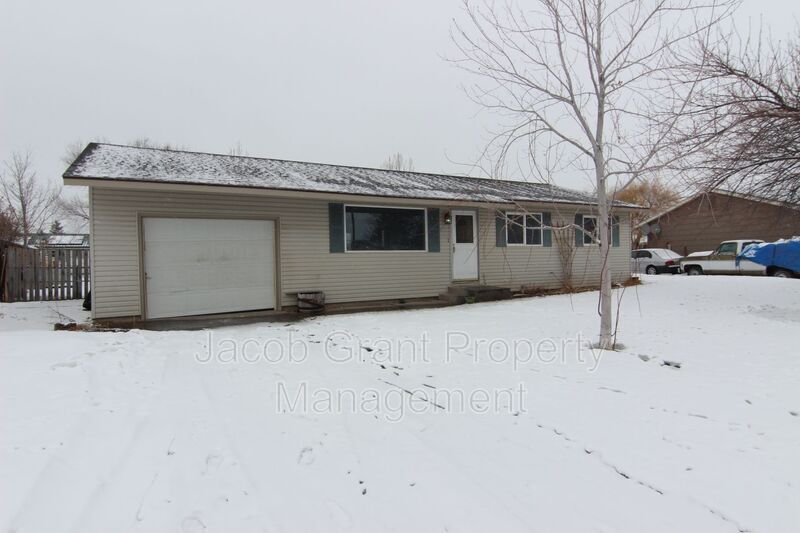 355 Blossom Dr, Idaho Falls, ID 83401 House for Rent in Idaho Falls