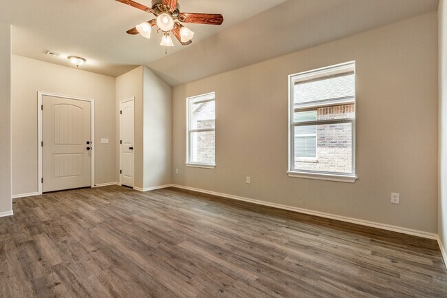 Building Photo - 404 Chalk Hill Ct