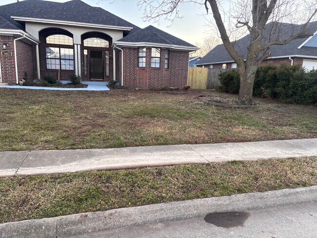 Foto del edificio - 3402 W Center St