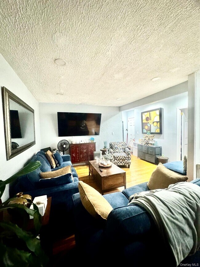 Foto del edificio - 62 E Greenwich Ave