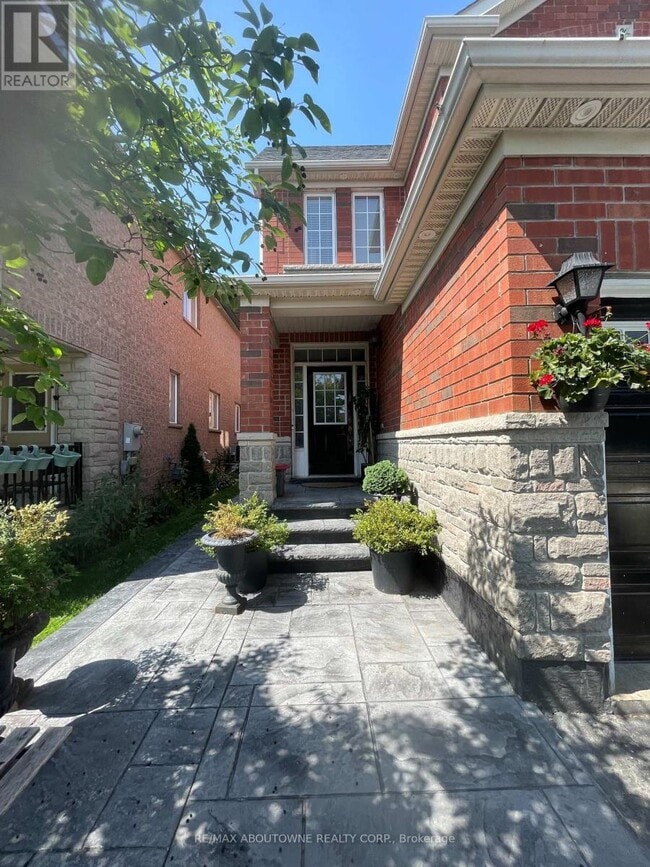 Building Photo - 4820 Half Moon Grove