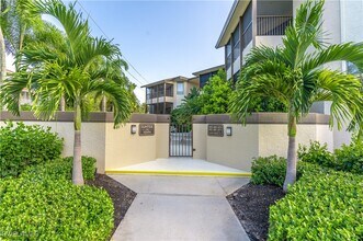 Building Photo - 651 10th Ave S