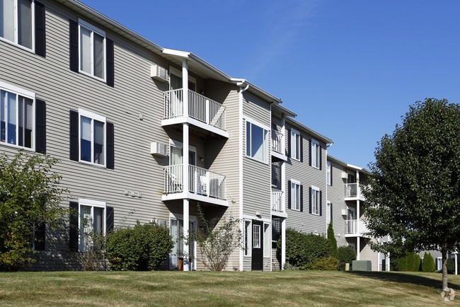 Building Photo - Woodbury Estates Apartments