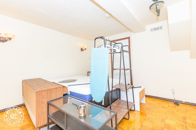 Foto del edificio - 173 N 8th St