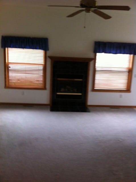 Building Photo - 3118 Creekwood Cir