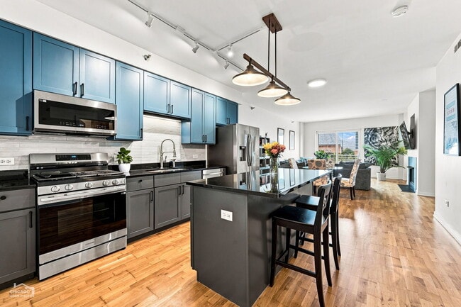 Building Photo - 4350 N Broadway