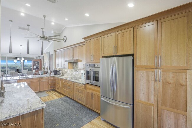 Foto del edificio - 360 Horse Creek Dr