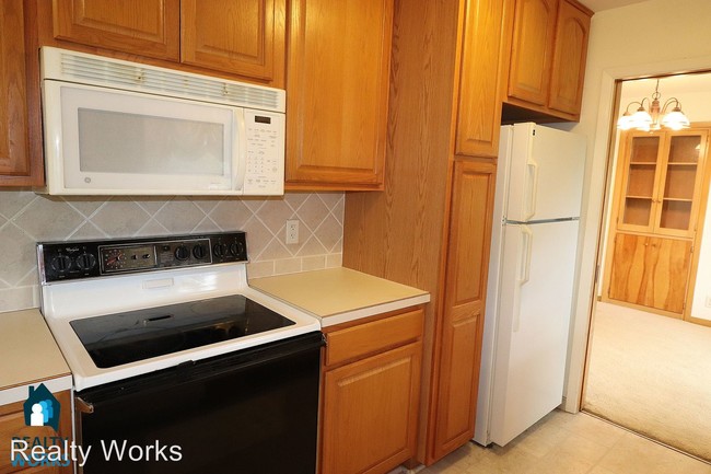Building Photo - 3 br, 2 bath House - 431 South 56th Street