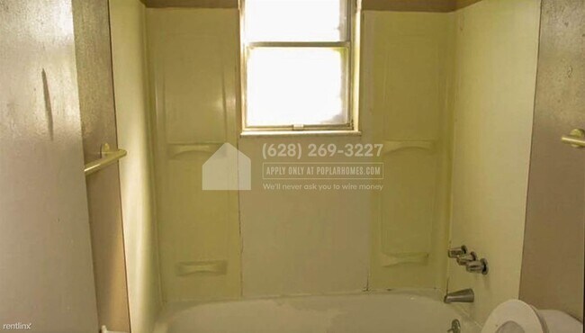 Building Photo - 3 br, 1 bath House - 3420 Maybelle Dr -