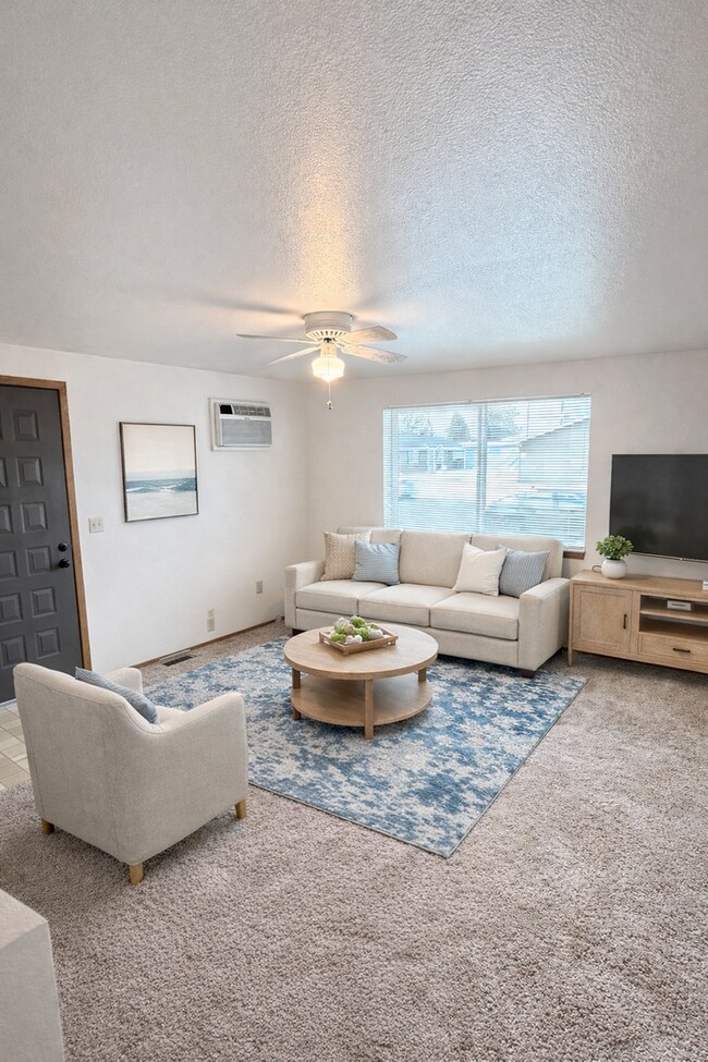 Building Photo - 5930 N Wiscomb St