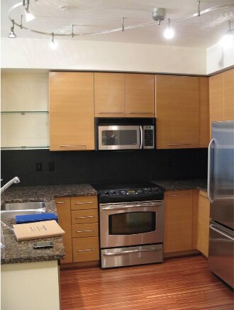 Foto del edificio - 1410 E Pine St