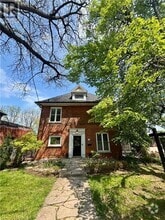 Building Photo - 15 Freeman Pl