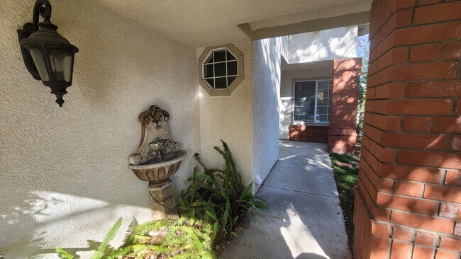 Building Photo - 603 Twin Peaks Ave