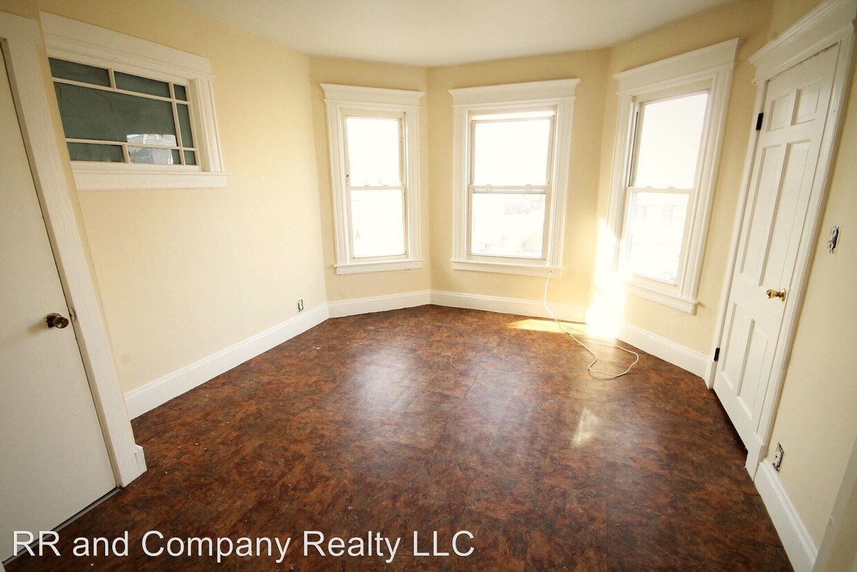 6769 Chester St, Springfield, MA 01105 Condo for Rent in Springfield