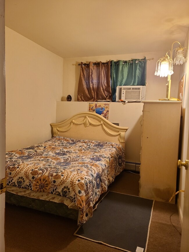 Foto del edificio - 1471 Gates Ave