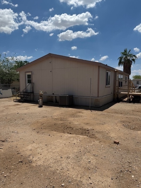 Building Photo - HOUSE FOR RENT