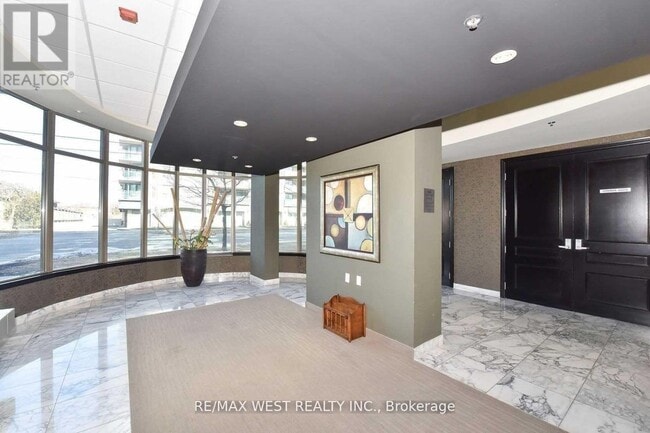 Building Photo - 935 Sheppard Ave W