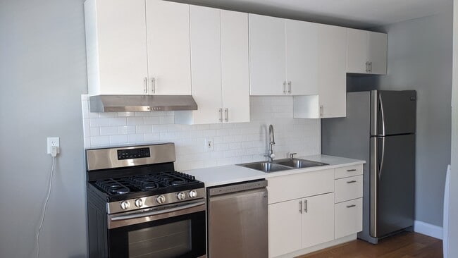 Foto del edificio - 131 E 46th St