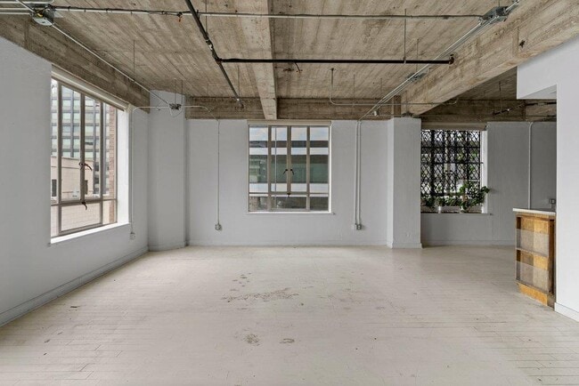 Building Photo - 710 Colorado St