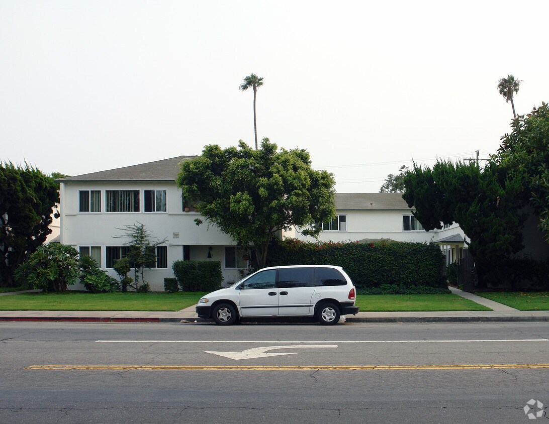 Foto del edificio - 706-720 W 5th St