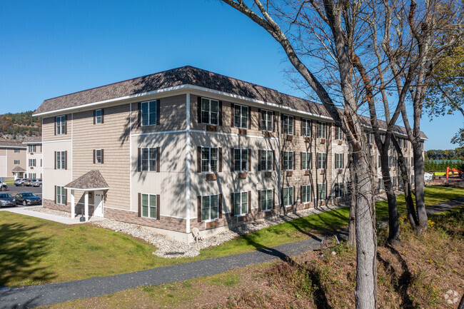 Building Photo - Paddlers Point