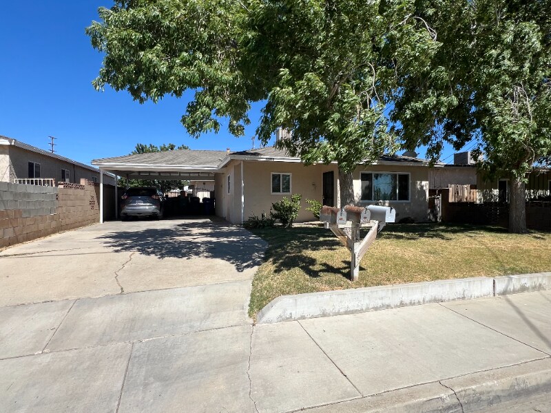 Foto principal - 44820 Spearman Ave