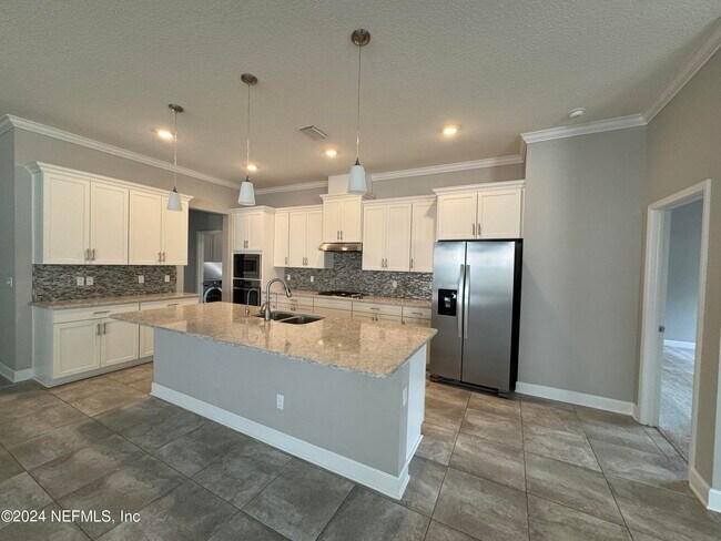 Foto del edificio - 370 Citrus Ridge Dr