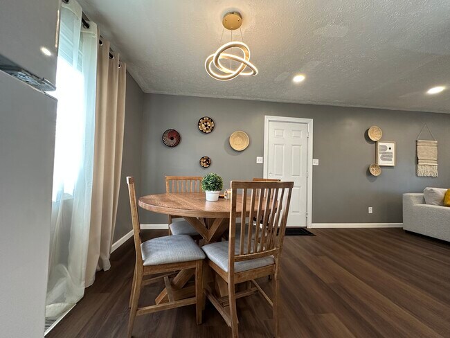 Foto del edificio - 4927 W Southern Ave