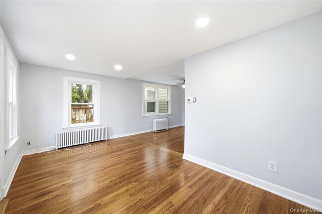 Foto del edificio - 100 School St