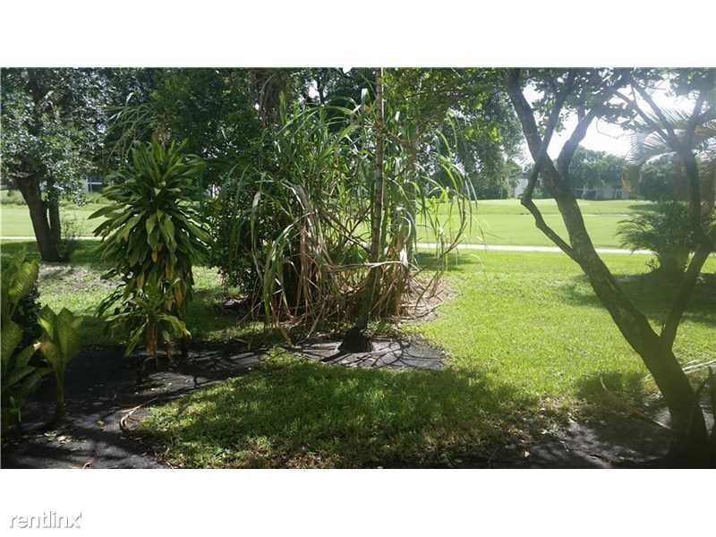 Building Photo - 8422 NW 40th Ct