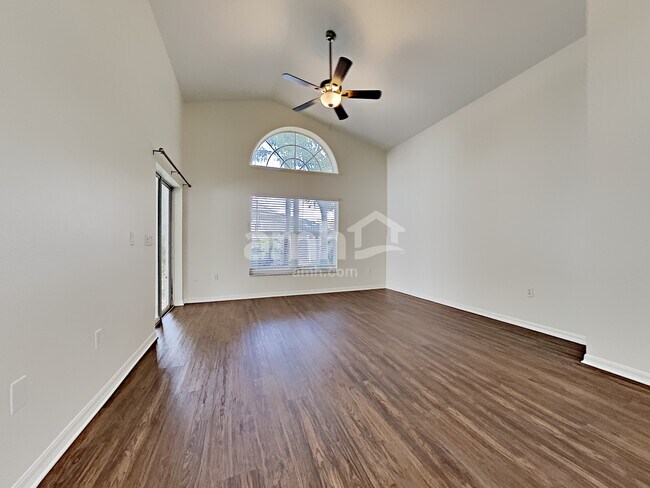 Building Photo - 16609 Rising Star Dr
