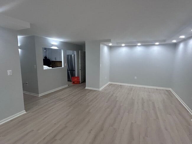 Building Photo - 131 Coolidge Ave