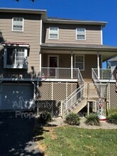 Building Photo - 6 Creek Side Ct